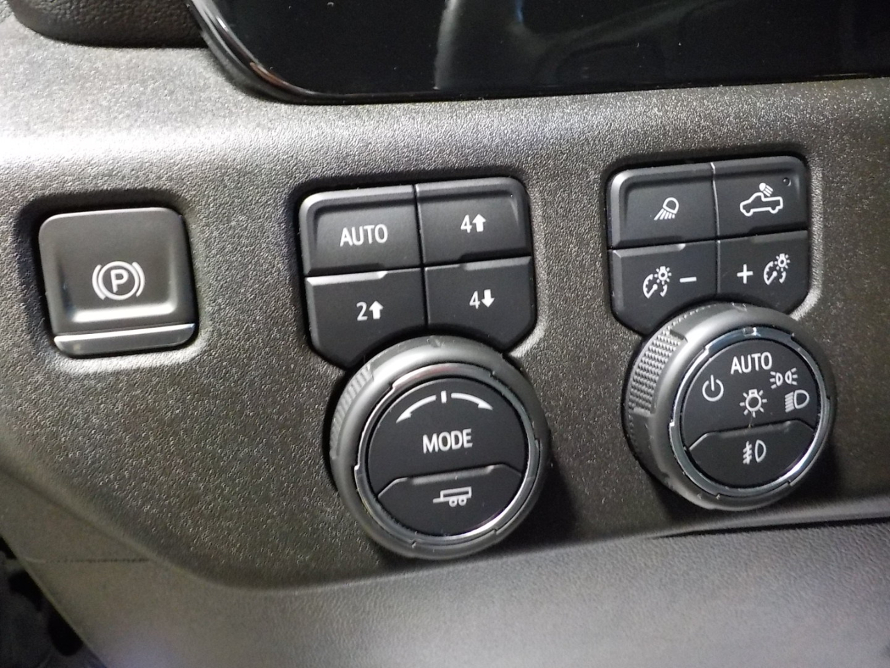 Chevrolet Silverado 2500HD 4WD Crew Cab 159" LTZ 2024