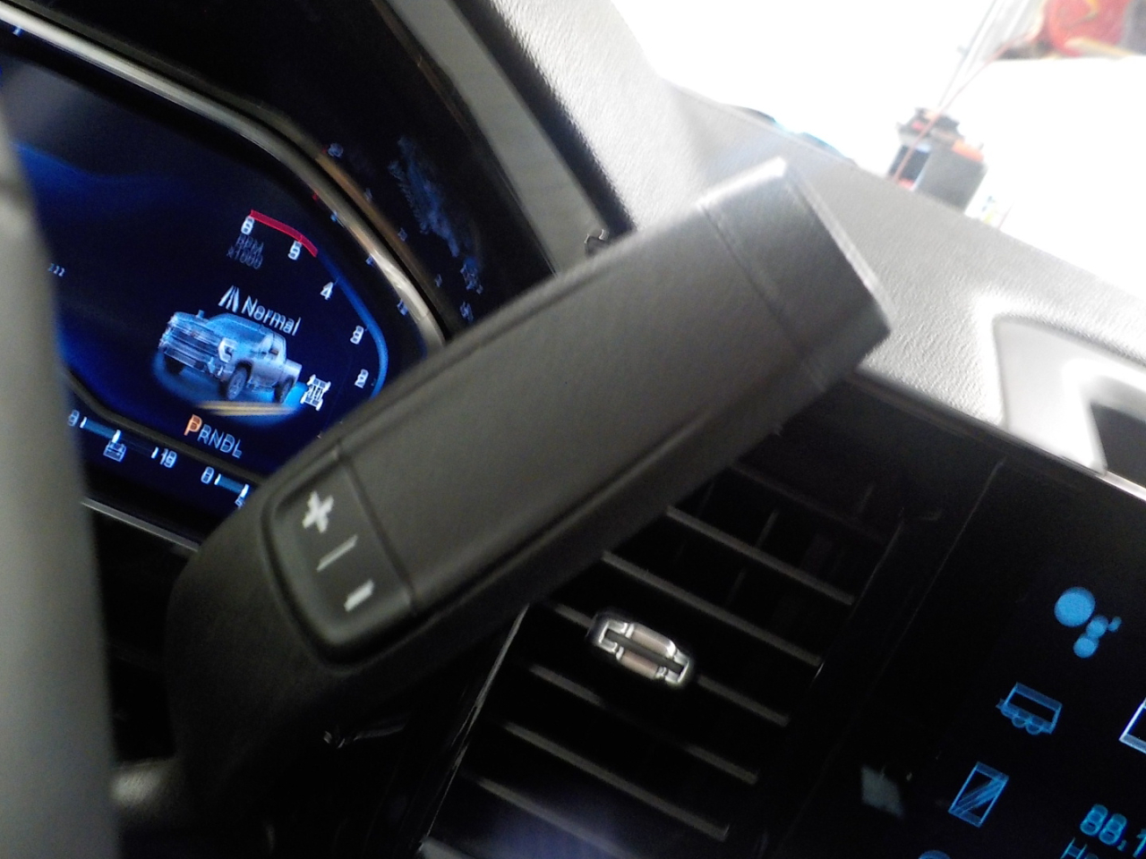 Chevrolet Silverado 2500HD 4WD Crew Cab 159" LTZ 2024