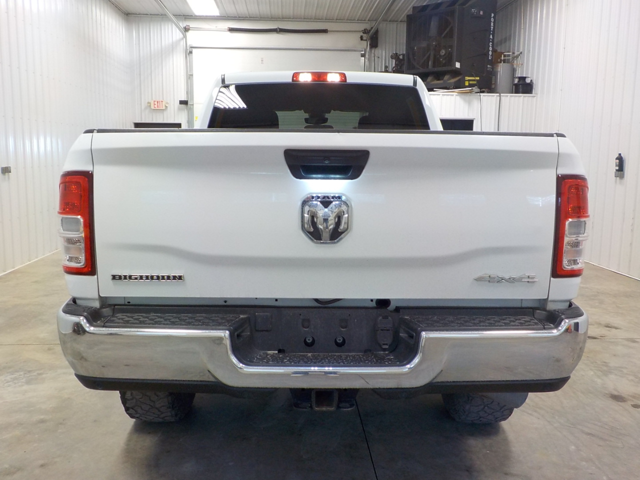 RAM 2500 Big Horn 4x4 Crew Cab 6'4" Box 2023