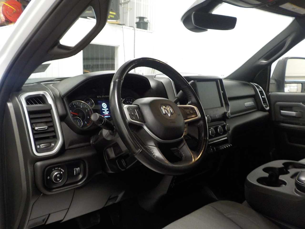 RAM 2500 Big Horn 4x4 Crew Cab 6'4" Box 2023