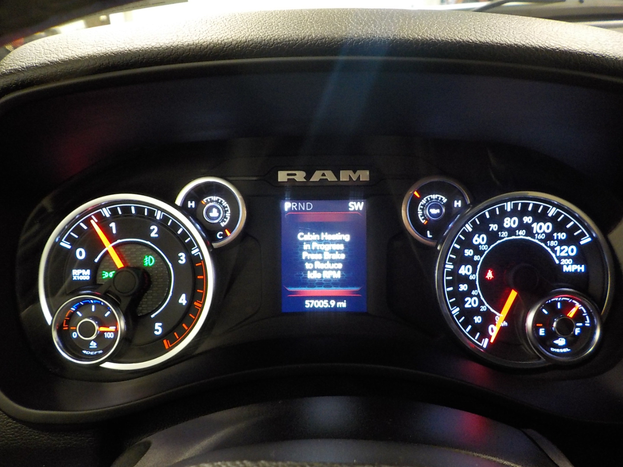 RAM 2500 Big Horn 4x4 Crew Cab 6'4" Box 2023