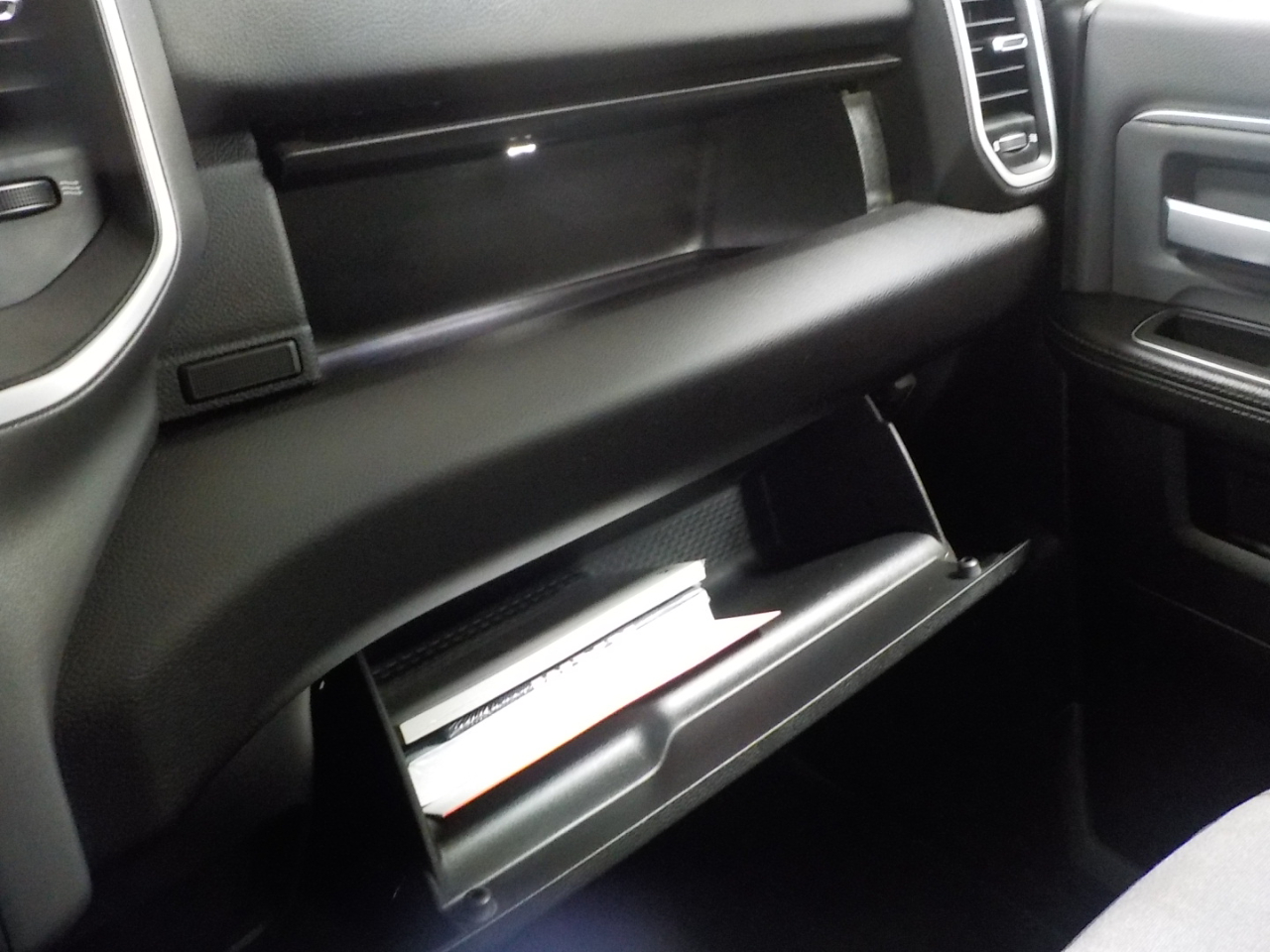 RAM 2500 Big Horn 4x4 Crew Cab 6'4" Box 2023