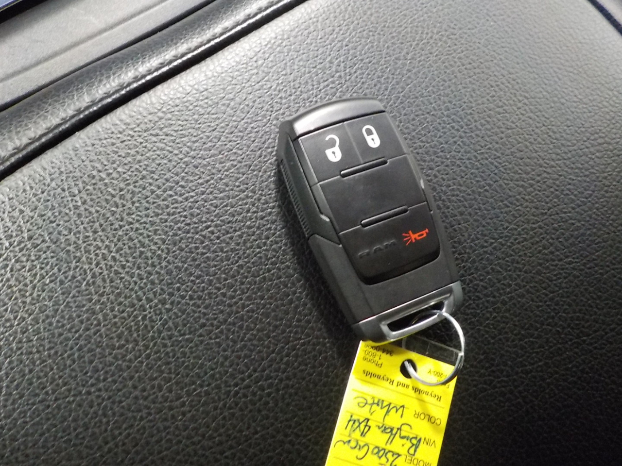 RAM 2500 Big Horn 4x4 Crew Cab 6'4" Box 2023