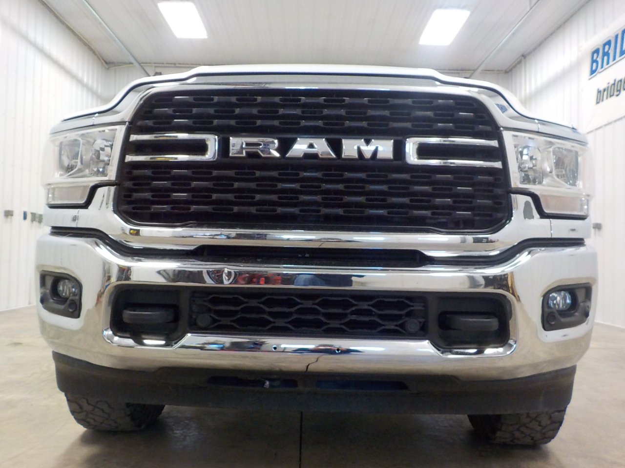 RAM 2500 Big Horn 4x4 Crew Cab 6'4" Box 2023