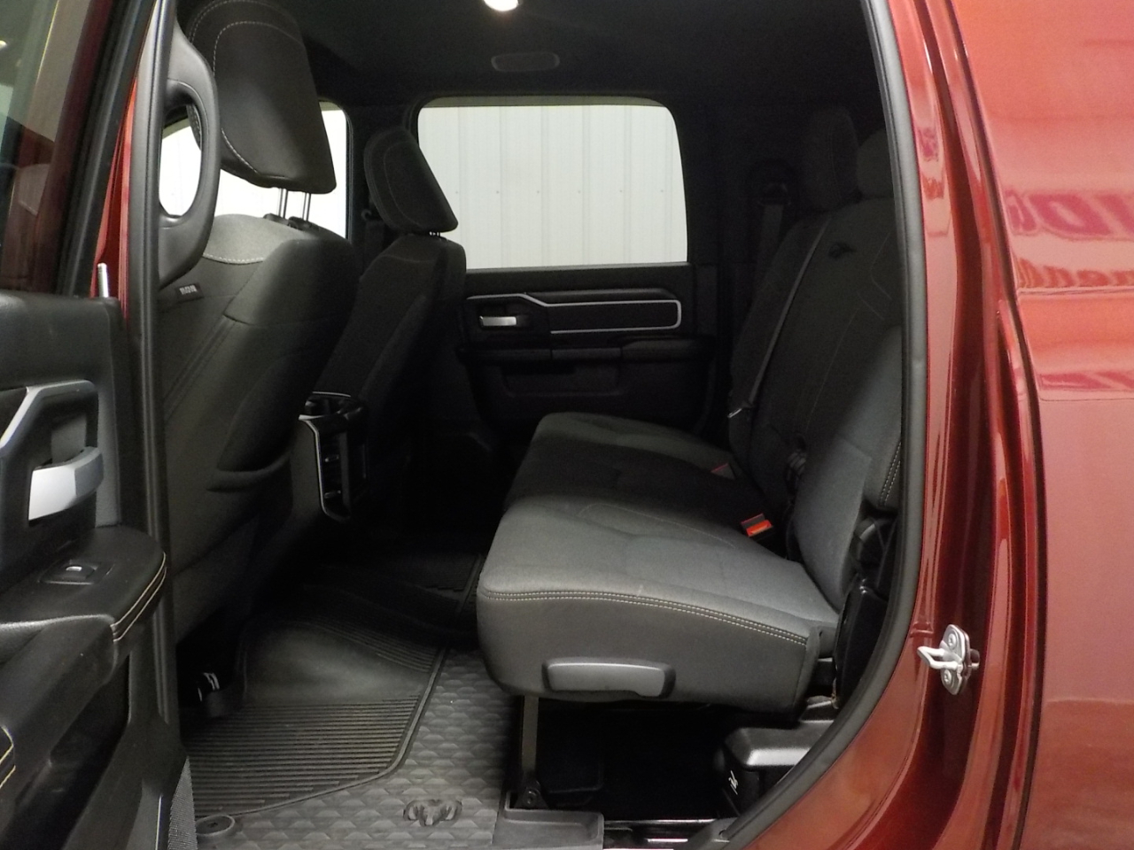 RAM 3500 Big Horn 4x4 Mega Cab 6'4" Box 2022