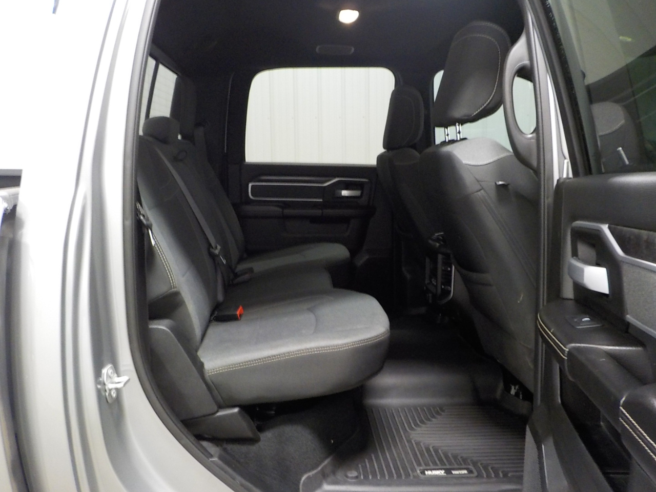 RAM 3500 Big Horn 4x4 Crew Cab 8' Box 2022