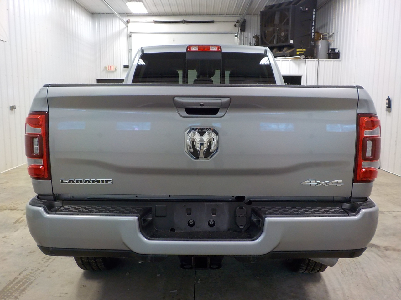 RAM 2500 Laramie 4x4 Crew Cab 6'4" Box 2024