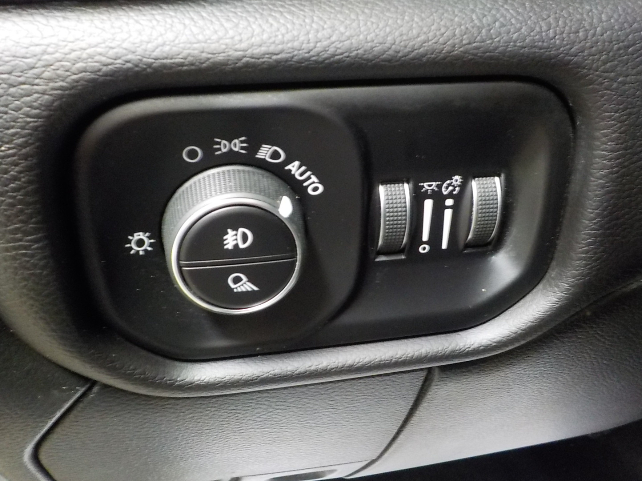 RAM 2500 Laramie 4x4 Crew Cab 6'4" Box 2024