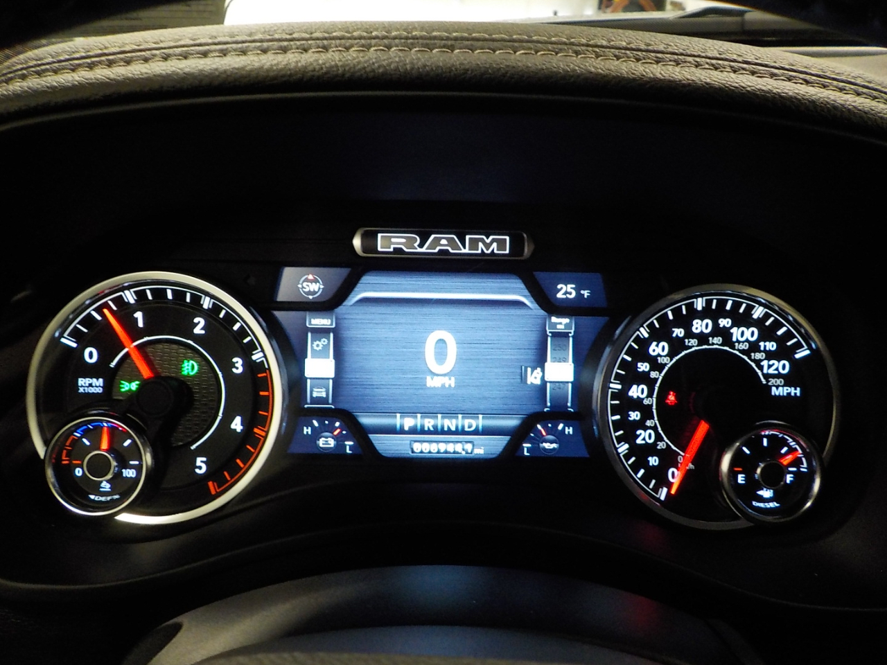 RAM 2500 Laramie 4x4 Crew Cab 6'4" Box 2024