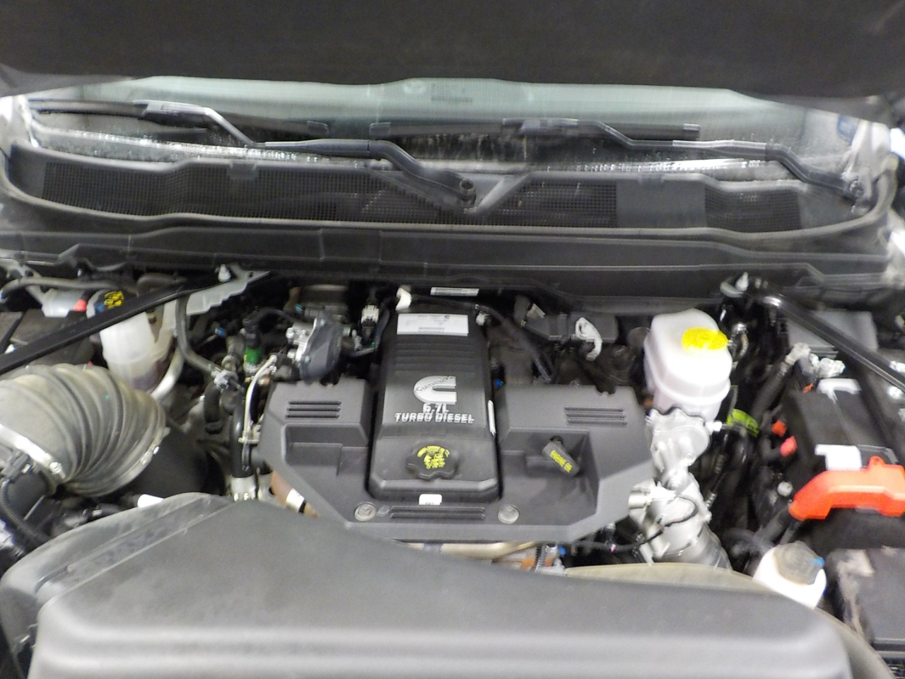 RAM 2500 Laramie 4x4 Crew Cab 6'4" Box 2024