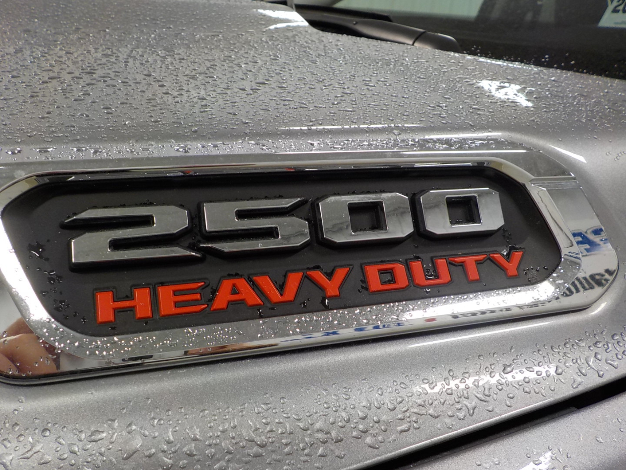 RAM 2500 Laramie 4x4 Crew Cab 6'4" Box 2024