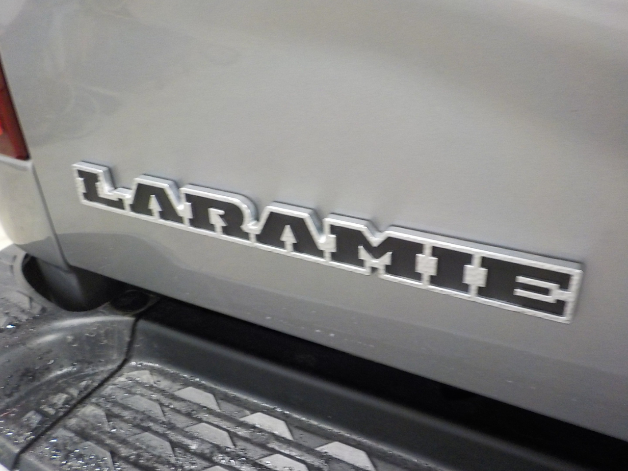 RAM 2500 Laramie 4x4 Crew Cab 6'4" Box 2024