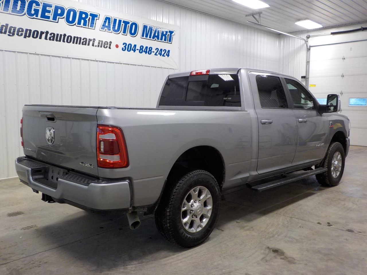 RAM 2500 Laramie 4x4 Crew Cab 6'4" Box 2024