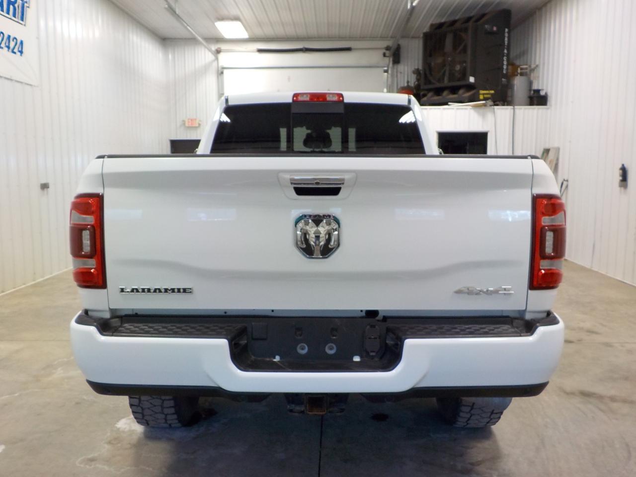 RAM 2500 Laramie 4x4 Crew Cab 6'4" Box 2022