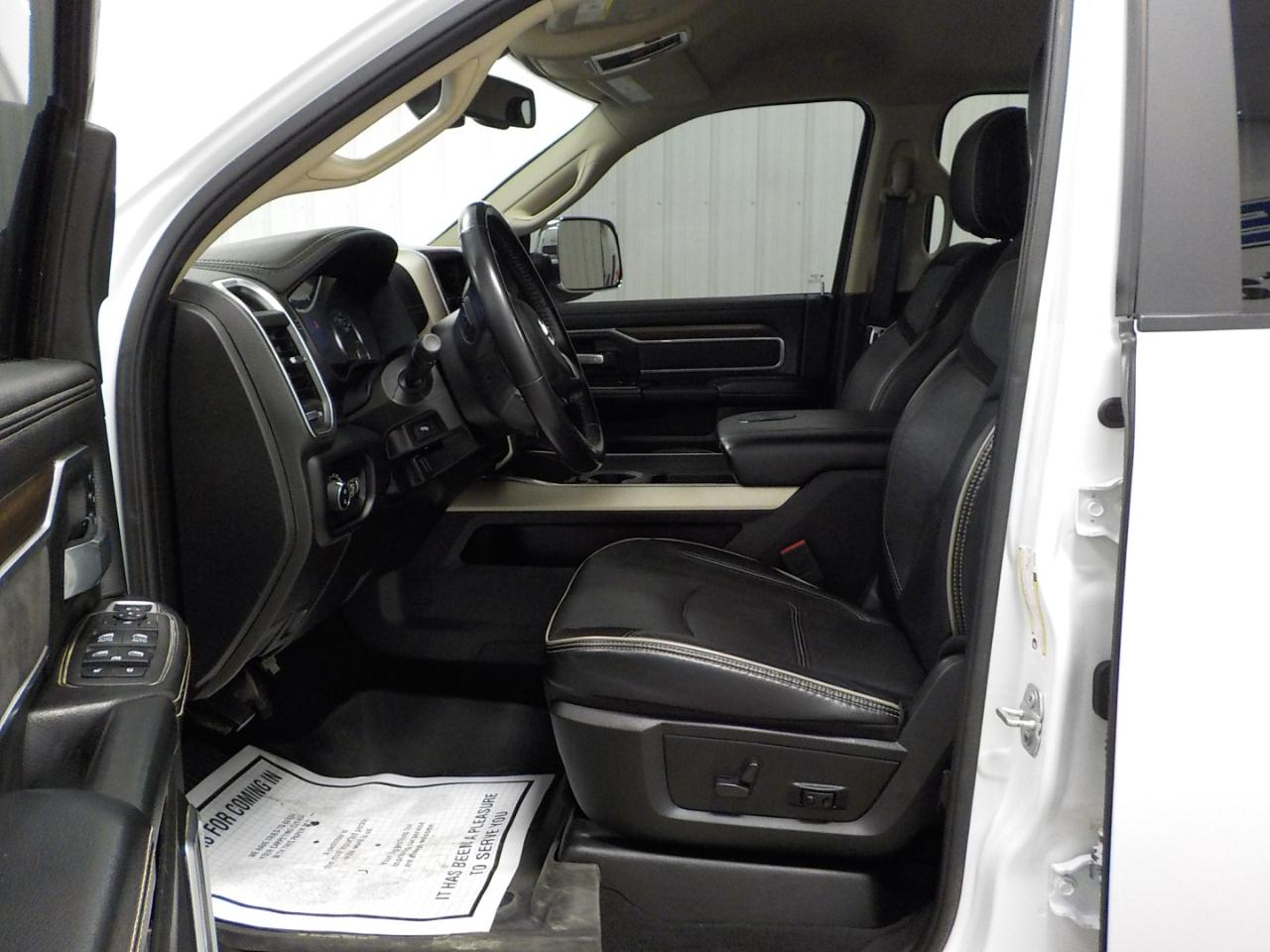 RAM 2500 Laramie 4x4 Crew Cab 6'4" Box 2022