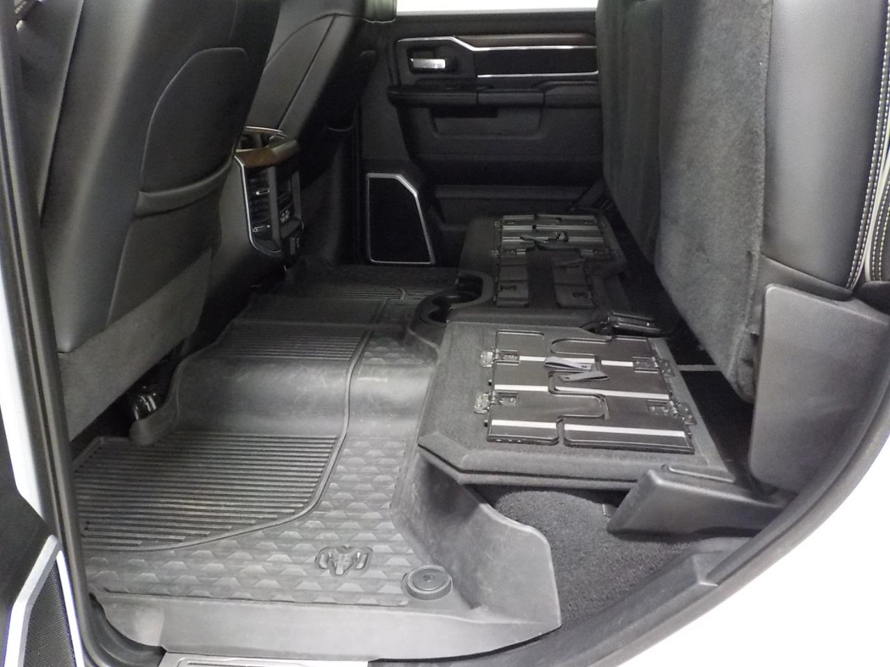 RAM 2500 Laramie 4x4 Crew Cab 6'4" Box 2022