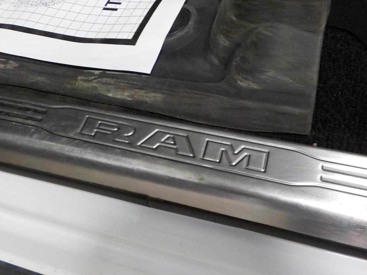 RAM 2500 Laramie 4x4 Crew Cab 6'4" Box 2022