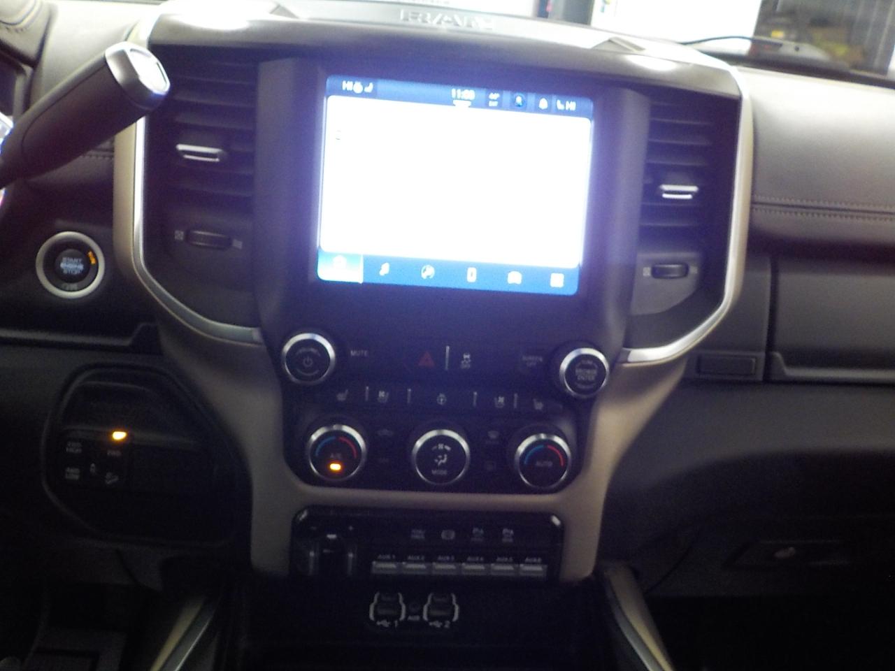 RAM 2500 Laramie 4x4 Crew Cab 6'4" Box 2022