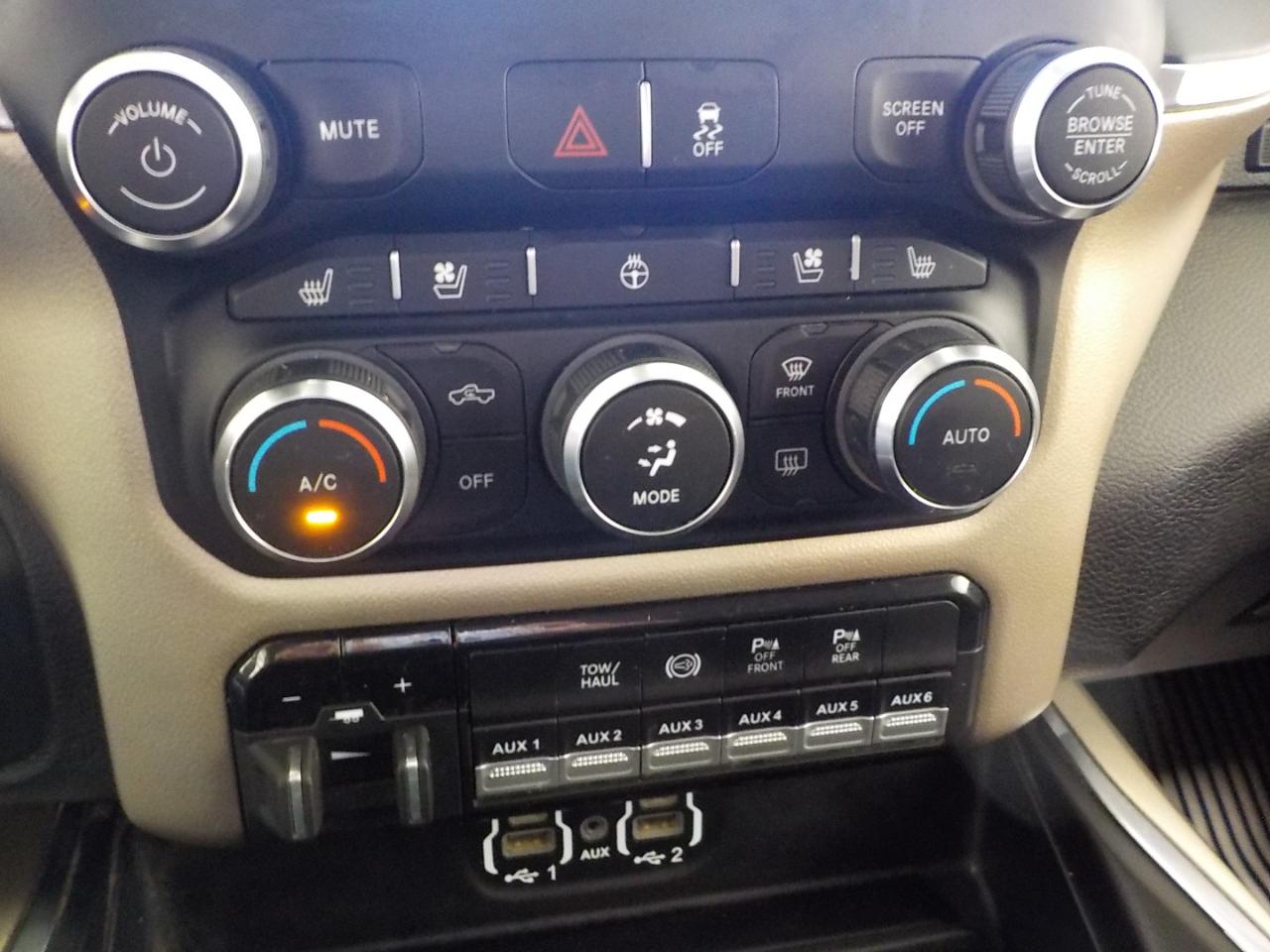 RAM 2500 Laramie 4x4 Crew Cab 6'4" Box 2022