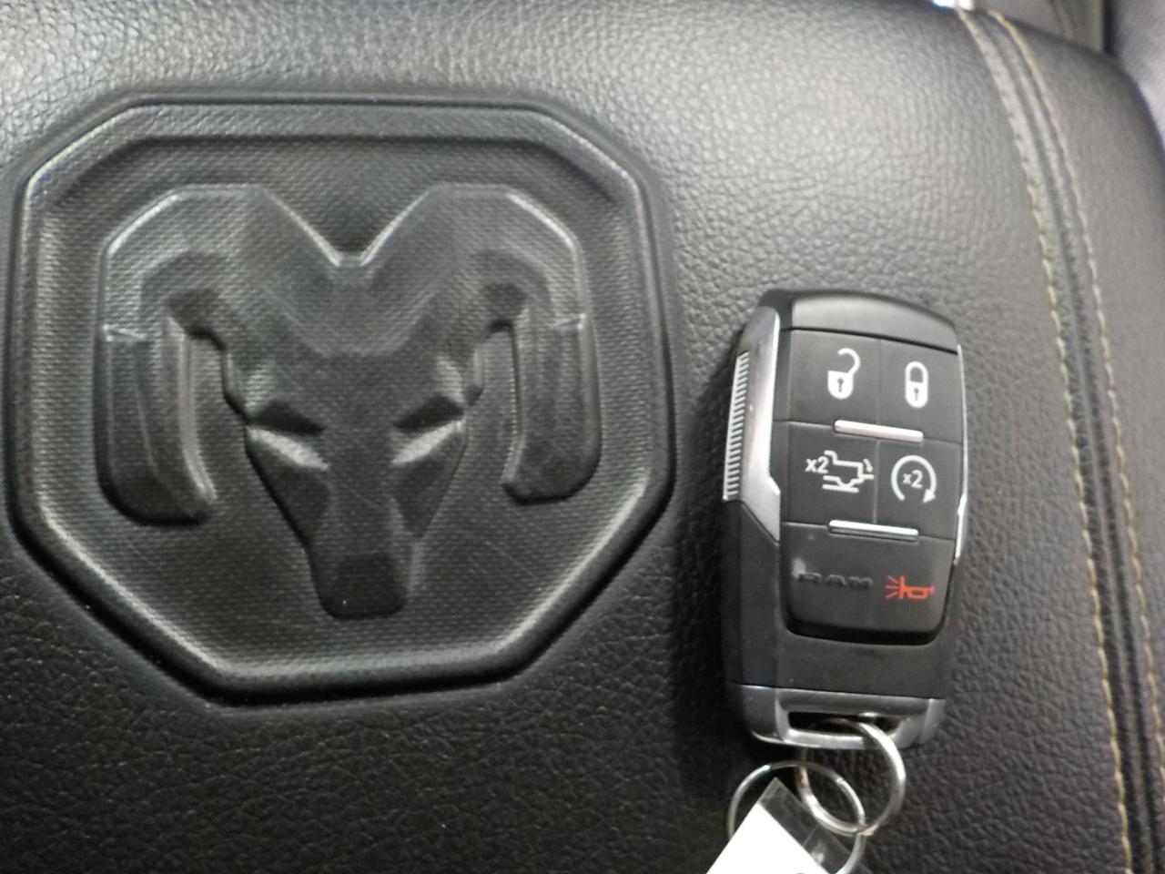 RAM 2500 Laramie 4x4 Crew Cab 6'4" Box 2022