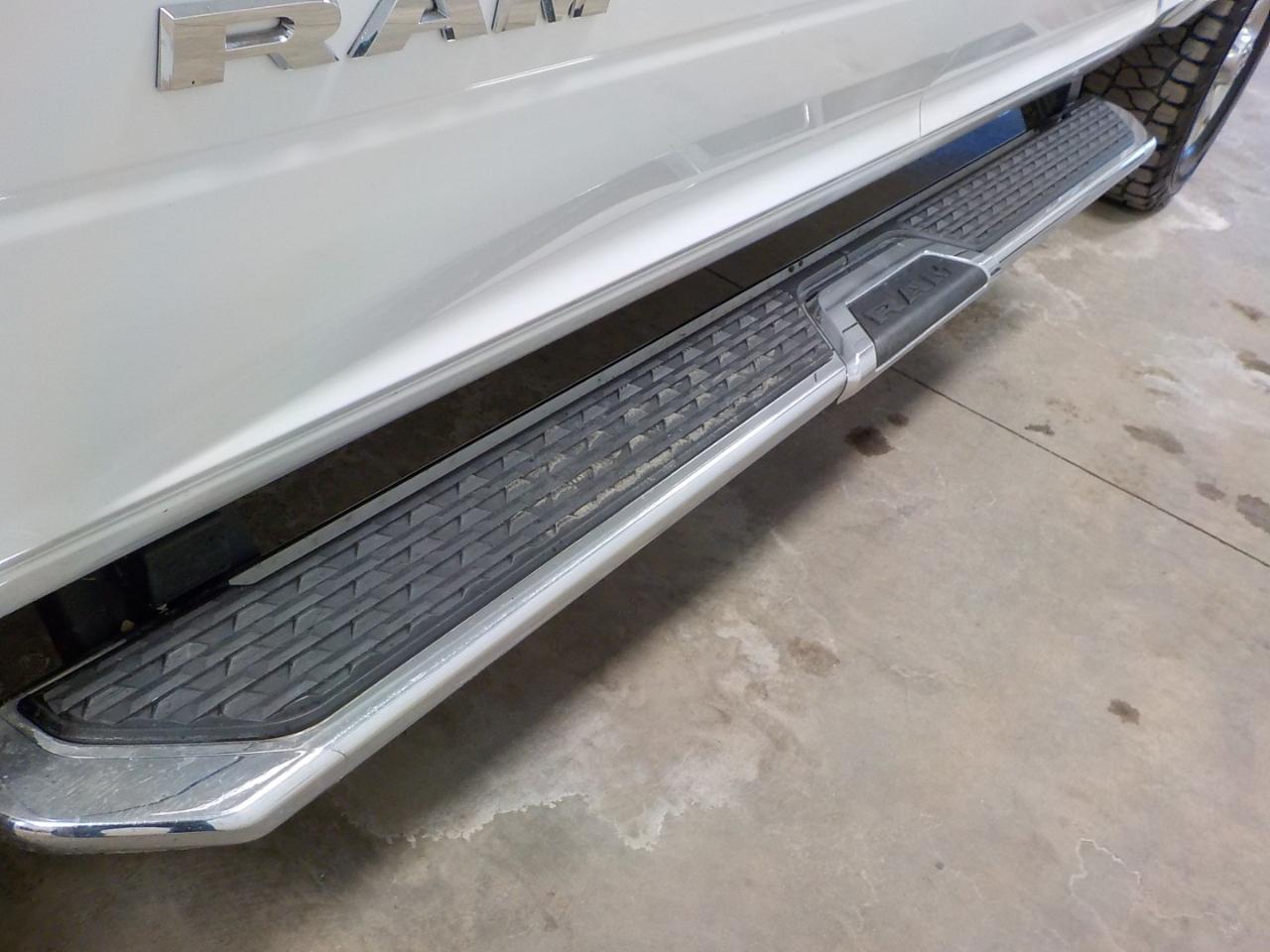 RAM 2500 Laramie 4x4 Crew Cab 6'4" Box 2022