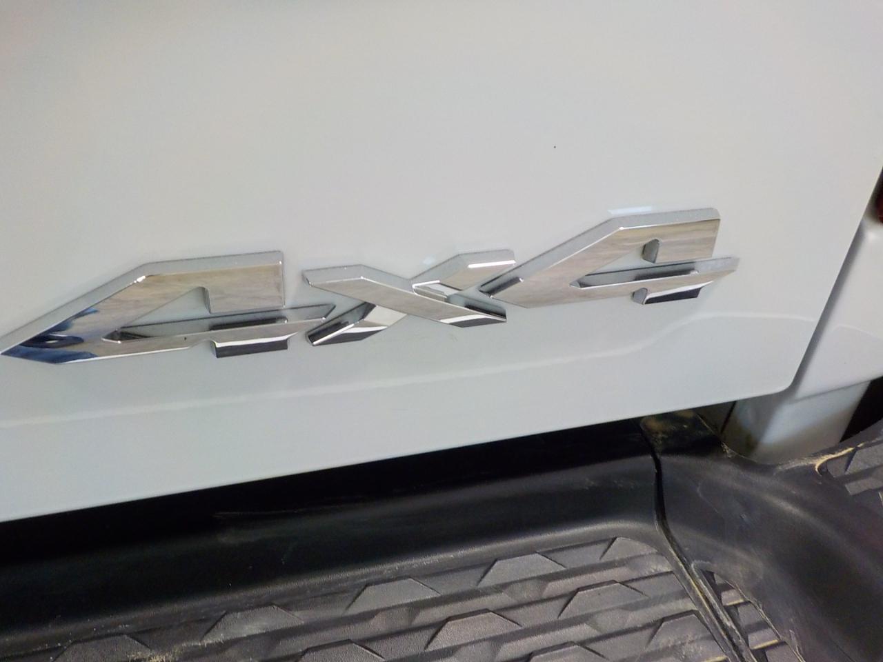 RAM 2500 Laramie 4x4 Crew Cab 6'4" Box 2022