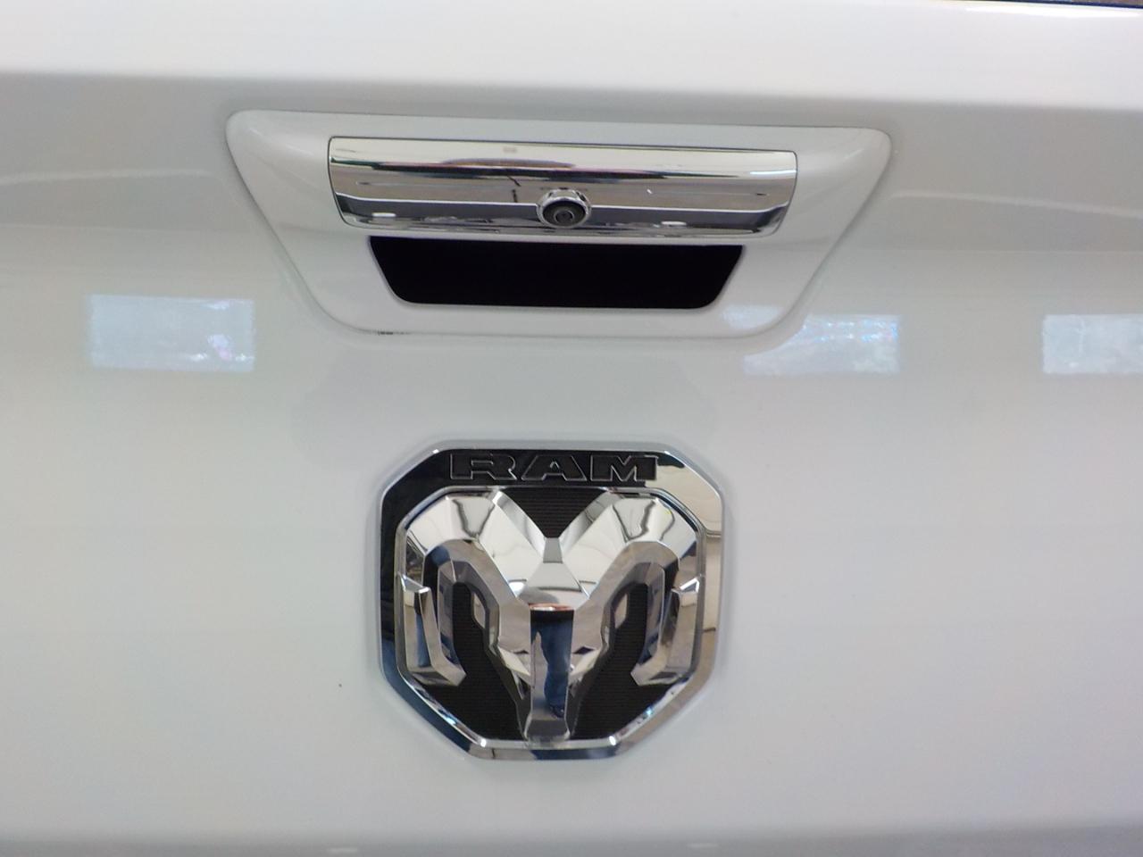 RAM 2500 Laramie 4x4 Crew Cab 6'4" Box 2022