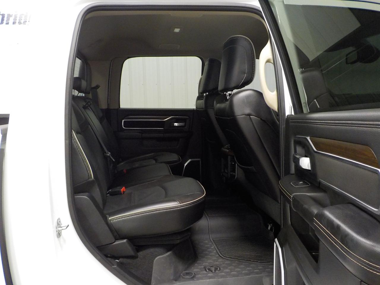 RAM 2500 Laramie 4x4 Crew Cab 6'4" Box 2022