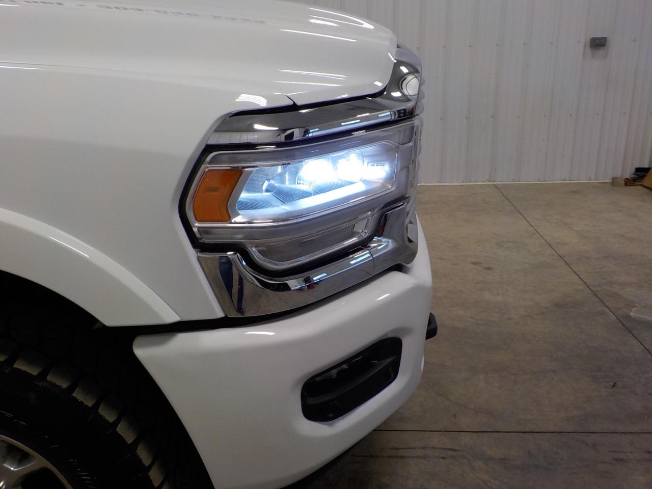 RAM 2500 Laramie 4x4 Crew Cab 6'4" Box 2022