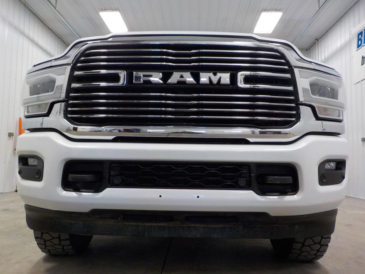RAM 2500 Laramie 4x4 Crew Cab 6'4" Box 2022