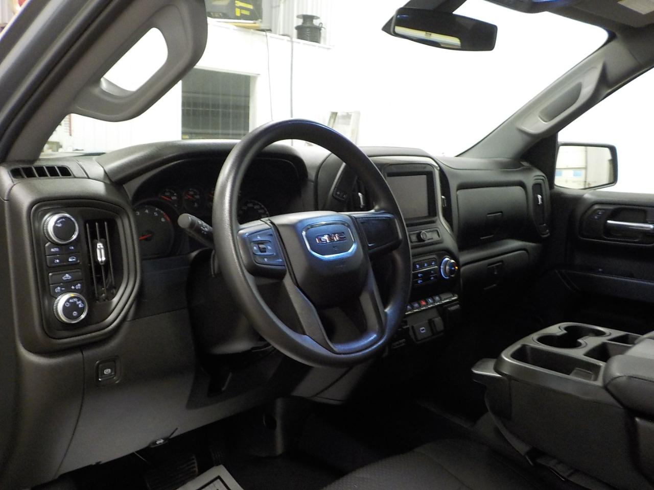 GMC Sierra 1500 4WD Crew Cab 157" 2020