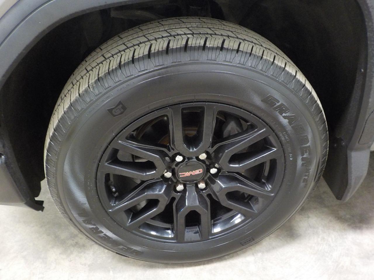 GMC Sierra 1500 4WD Crew Cab 157" 2020