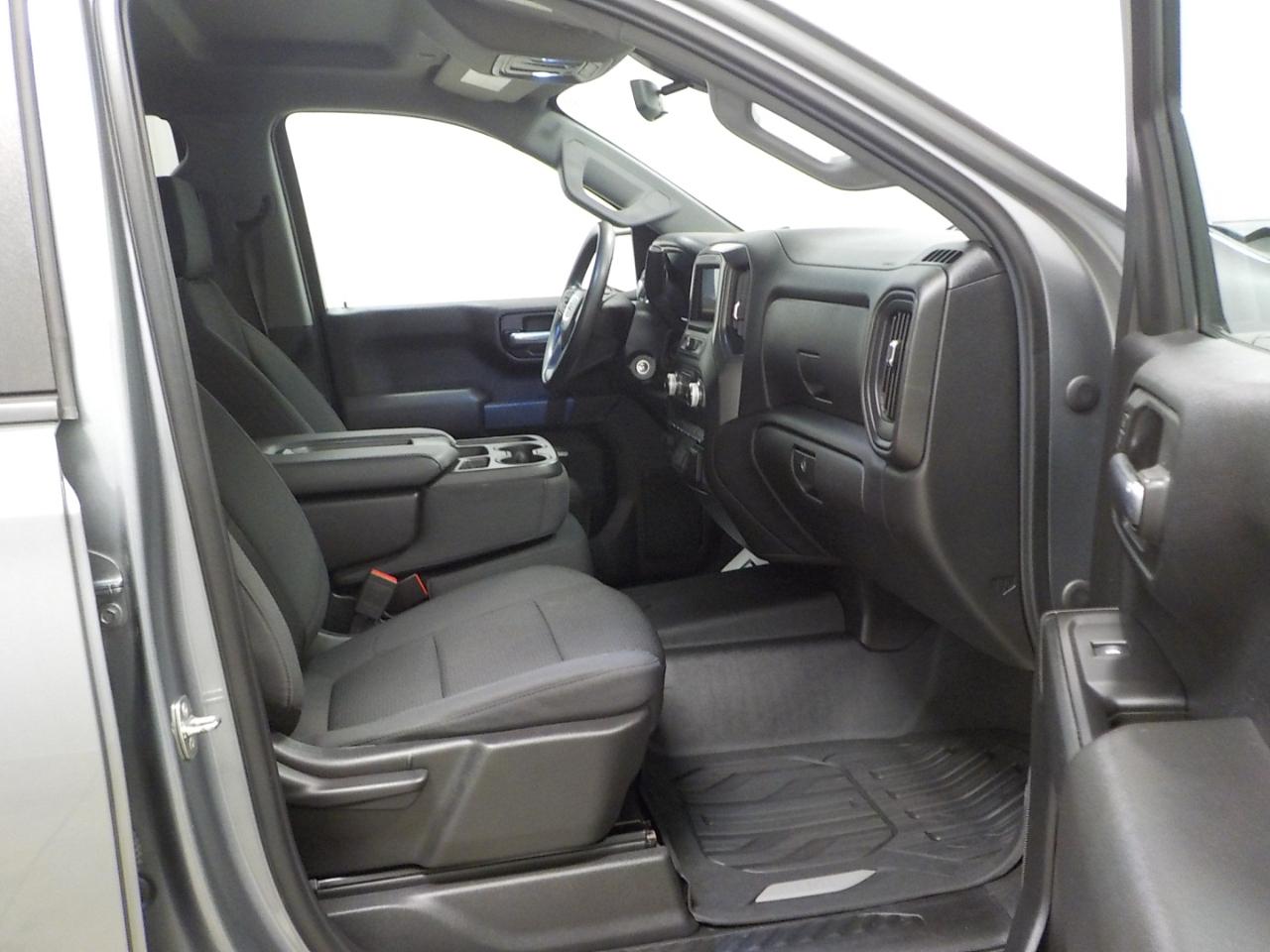 GMC Sierra 1500 4WD Crew Cab 157" 2020