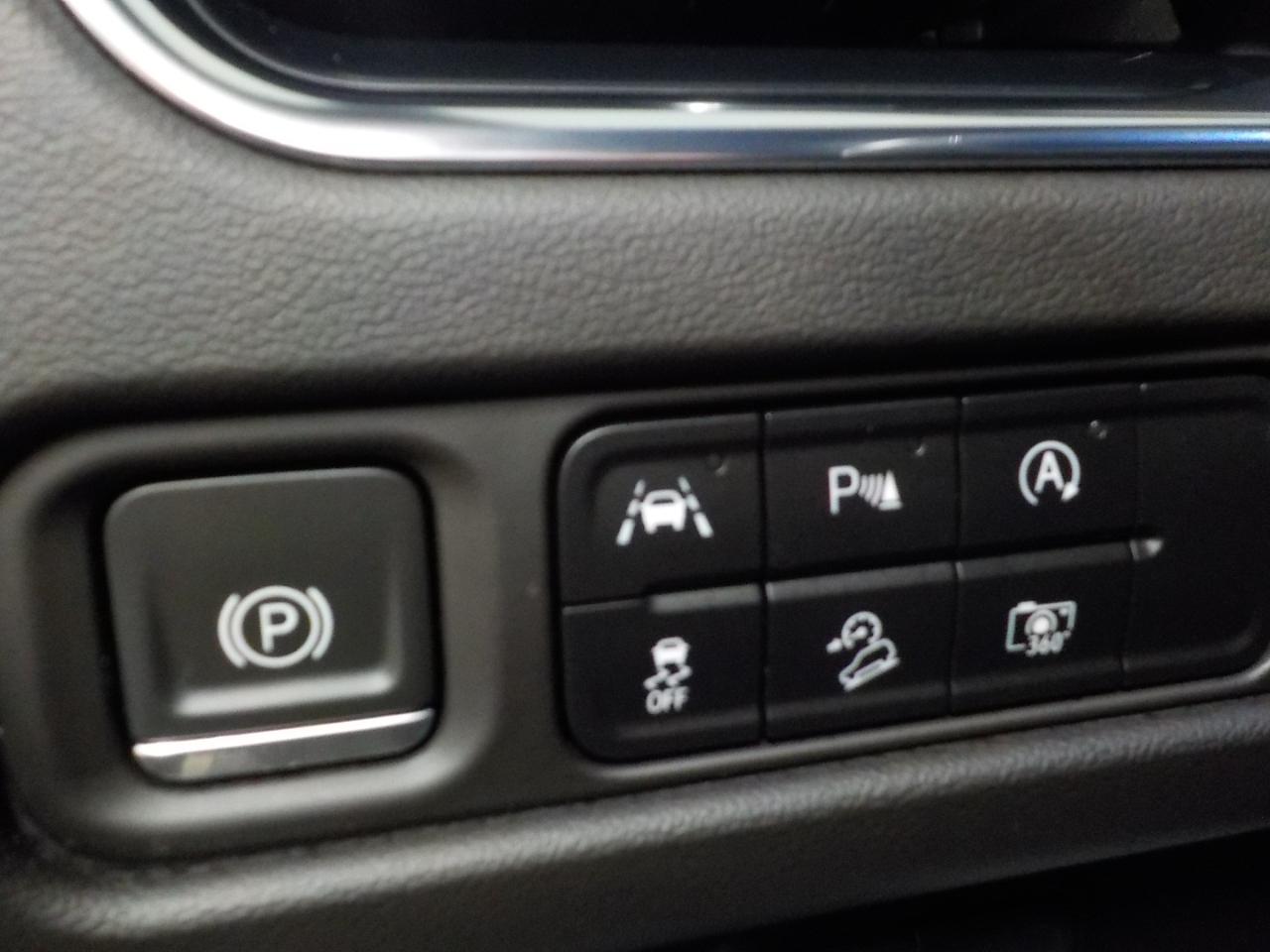 Chevrolet Tahoe 4WD 4dr Z71 2023