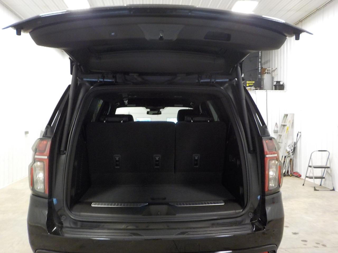 Chevrolet Tahoe 4WD 4dr Z71 2023