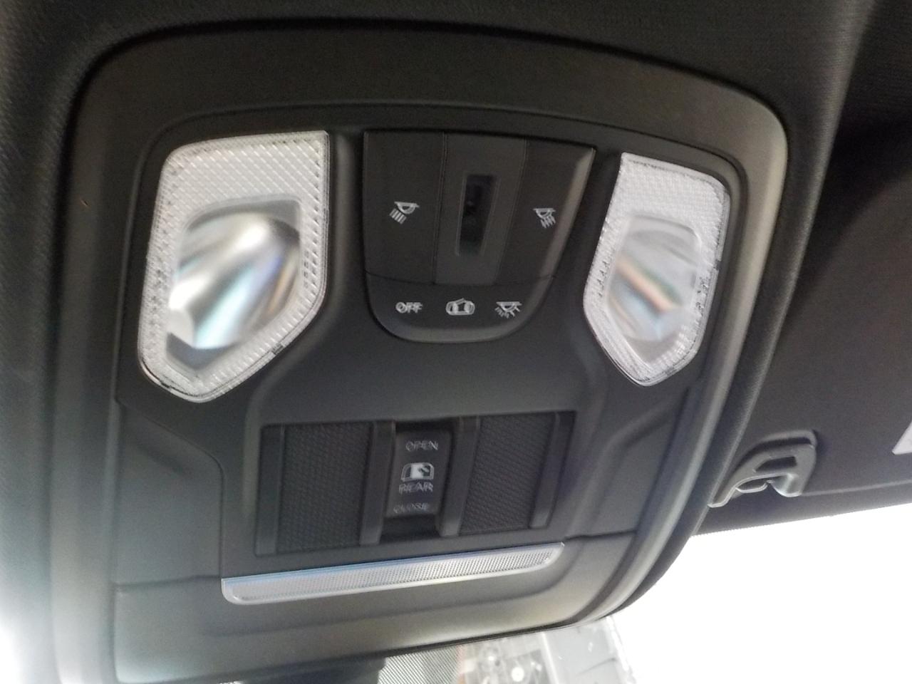 RAM 1500 Rebel 4x4 Crew Cab 5'7" Box 2019