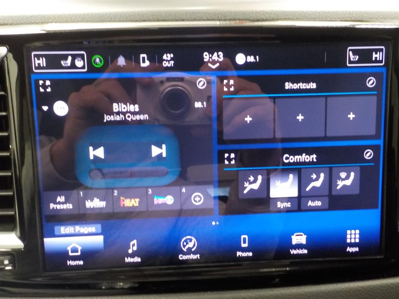 Chrysler Pacifica Touring L FWD 2024