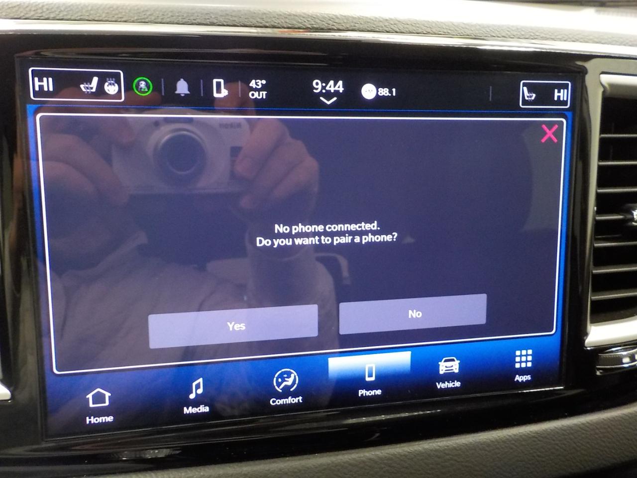 Chrysler Pacifica Touring L FWD 2024