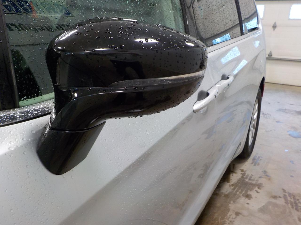 Chrysler Pacifica Touring L FWD 2024