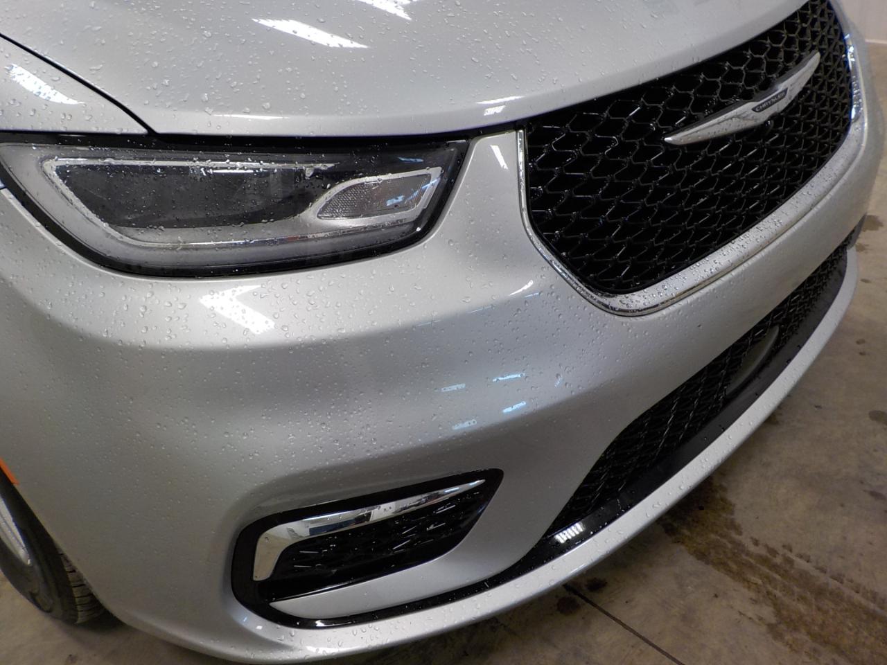 Chrysler Pacifica Touring L FWD 2024