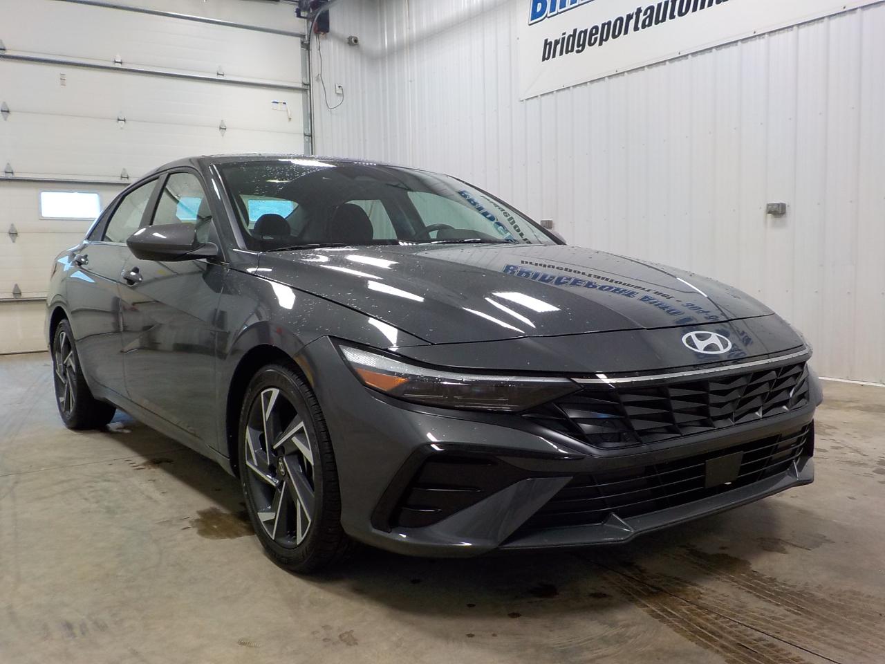 Hyundai Elantra SEL Convenience IVT 2025