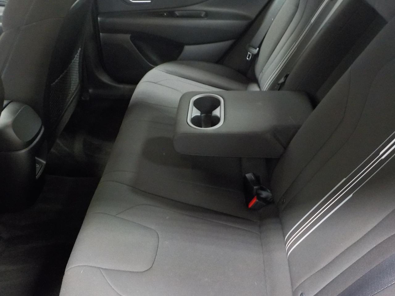 Hyundai Elantra SEL Convenience IVT 2025