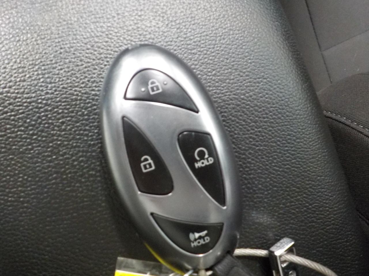 Hyundai Elantra SEL Convenience IVT 2025