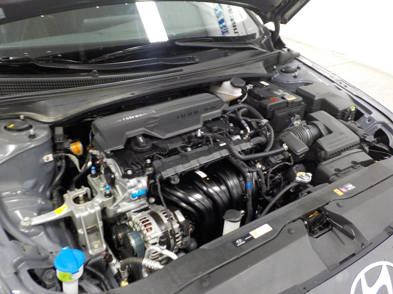 Hyundai Elantra SEL Convenience IVT 2025