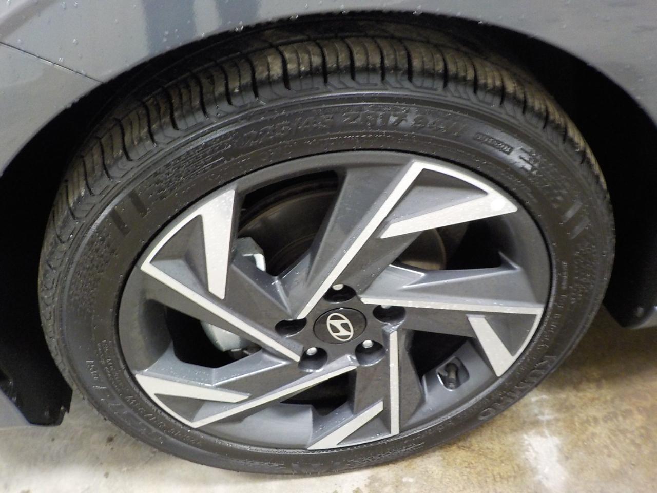 Hyundai Elantra SEL Convenience IVT 2025