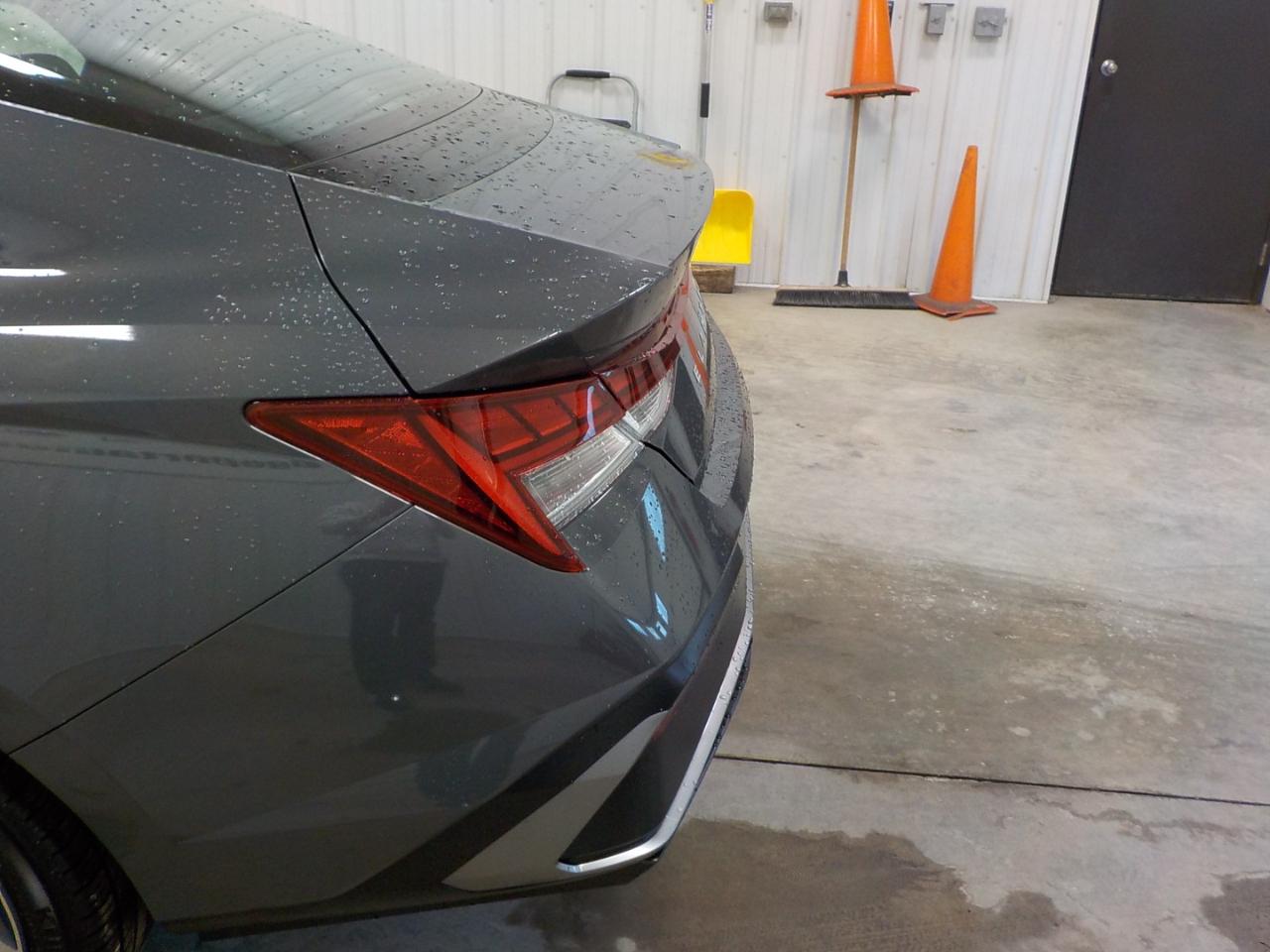 Hyundai Elantra SEL Convenience IVT 2025