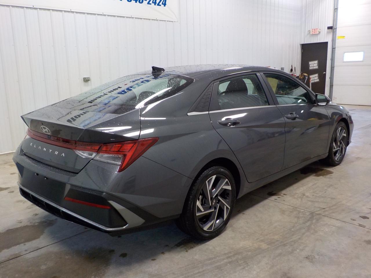 Hyundai Elantra SEL Convenience IVT 2025