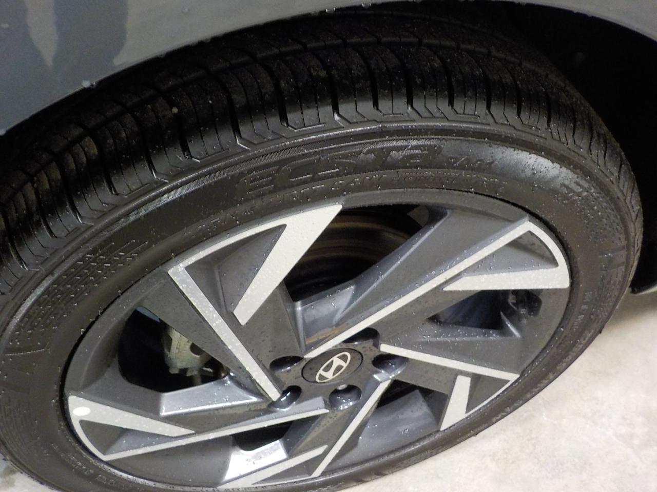 Hyundai Elantra SEL Convenience IVT 2025