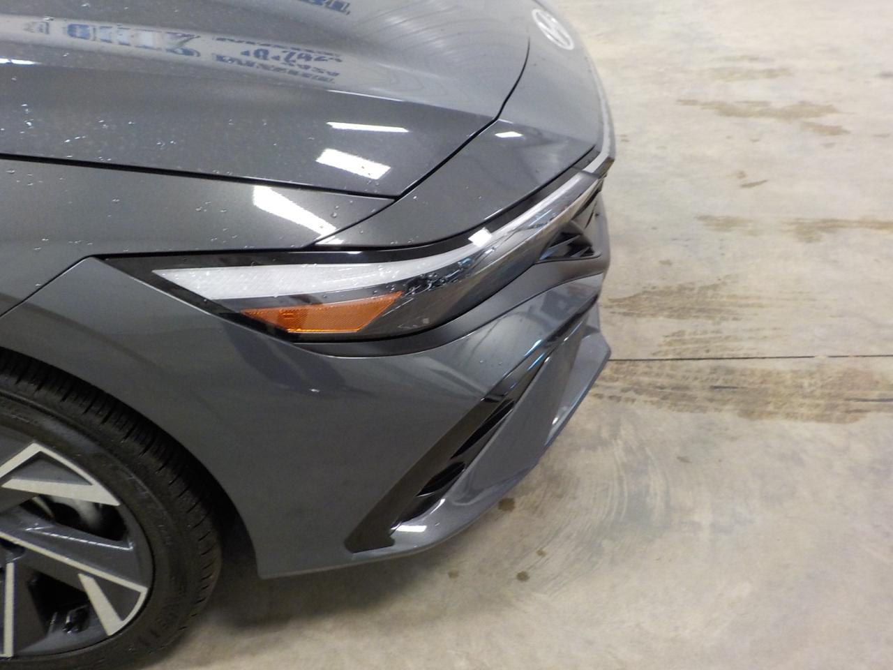 Hyundai Elantra SEL Convenience IVT 2025