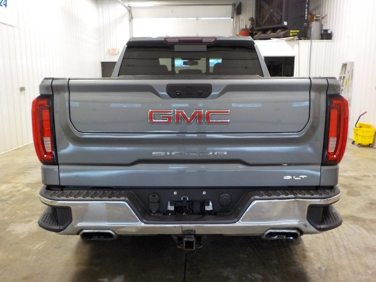 GMC Sierra 1500 4WD Crew Cab 147" SLT 2020